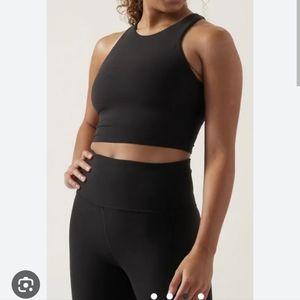 Athleta Conscious Crop